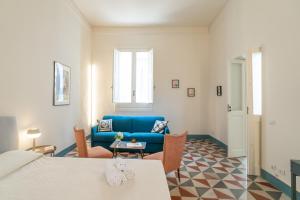 MARGHERITA Suite 60m Apartment with Balcony in Lecce Historic Centre