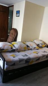 Maisons d'hotes La Cirerole : Chambre Triple avec Salle de Bains Privative Séparée
