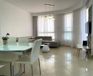 TRENDY 2BR GOLF RESIDENCE EILAT - 4-star hotels in Eilat