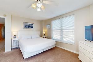 Dune Pointe 403