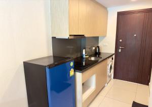 Studio in Pattaya City With Hi-Speed Wi-Fi - Not A Hotel 一卧泳池景房间 带高速网络冰箱厨房