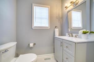 Louisville Retreat with Deck about 11 Mi to Downtown!