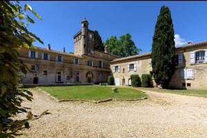 Maisons de vacances 3 appartements pour 15 pers dans un chateau : photos des chambres