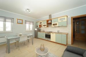 Apartment T&R