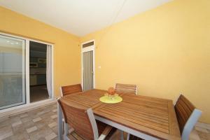 Apartment T&R