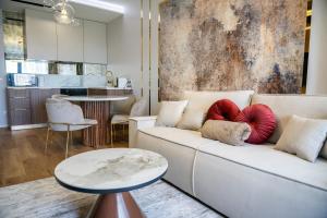 Lake Rental Pratum 27