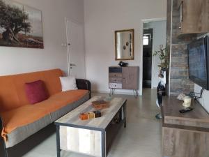 Cozy Apartment With Garden