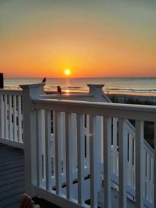 Almost Heaven OCEANFRONT D 3 Bd3B FREE WIFI