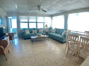 Almost Heaven OCEANFRONT D 3 Bd3B FREE WIFI