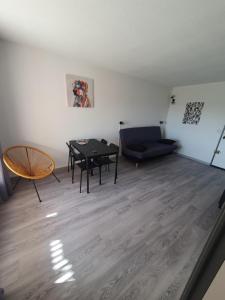 Appartements LES TERRASSES DE LA BARONNIE Appartement climatise avec 1 chambre et piscine ouverte du 28 Mai 2025 au 28 Septembre 2025 : photos des chambres