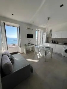 Studio magnifique vue mer - Menton