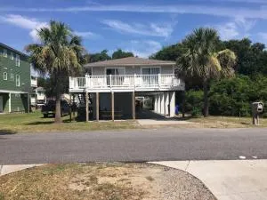 Surfside Beach/ Capt. Jacks ~50 FT From Beach 3br/3ba - Surfside Beach