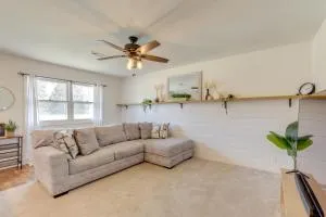 Family-Friendly Lincoln Home with Sandbox and Grill! - Tecumseh