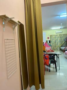 Azin Ramli Playhouz