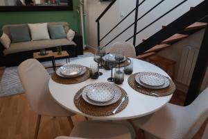 Duplex cosy à 7 minutes à pied du RER Nanterre ville