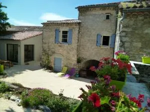 Mas les Dolmens Chambres et table d'hôtes - Berrias Et Casteljau