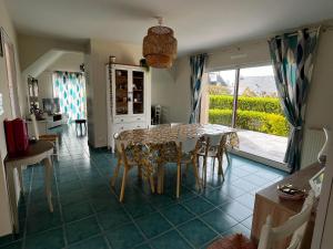 Maisons de vacances L'olivier du Cabellou, a 900 m des plages : photos des chambres