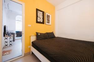 Unique Train street Old Quarter View Apartment