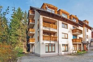 Moniuszki, Sun & Snow