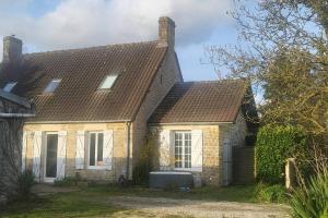 Maisons de vacances Maison Gite la vie est belle : Maison 4 Chambres