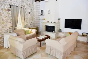 ESTIA stone house - Patellárion