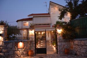 Athinas Villa with heated pool