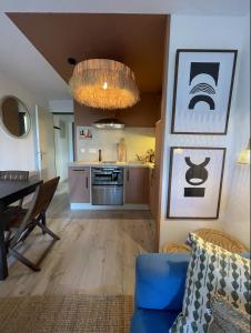 Gigaro Apt 4 pers Vue mer Plage a pieds Piscine, Tennis