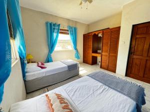 Lailamar Villa, Ocean View, AC & Pool - Entire Villa