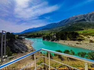 Vila Guri i Atos - Fratarj