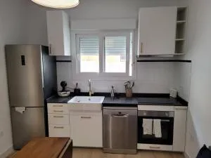 Apartamento con WiFi, patio y garaje privado - Gandul