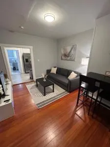 TEH RENTERS GROUP - لوويل