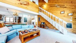 Wild Flower 6 Apartment