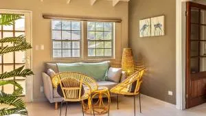 Talk of the Town Inn & Suites - St Eustatius - Romneys