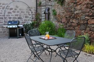 Appartements Les Balcons De Riquewihr : Appartement 2 Chambres avec Terrasse - Les Remparts