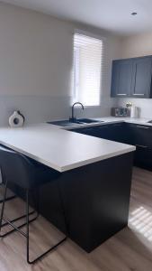 3 Bedroom House Near City Centre Glasgow Sleeps 7