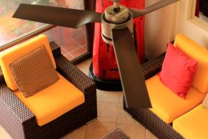 Beachfront Penthouse with Private Pool - Zona Romantica