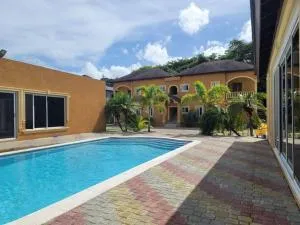 Serenity Escape - Salem