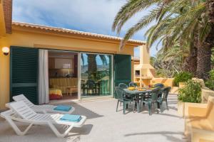 Casa do Ribeiro Salgado by An Island Apart