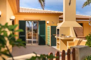 Casa do Ribeiro Salgado by An Island Apart