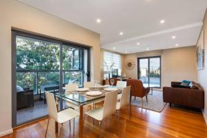 2 Bed North Sydney Self Catering