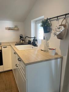 Apartmant SEASIDE - 2 min from beach, great terrace