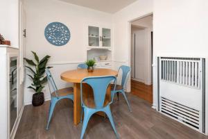 Luxe 1-bedroom Apartment w Hot Tub