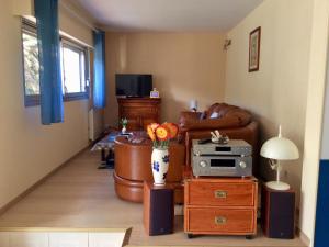 Maisons de vacances Gite spacieux avec jardin clos et acces mer a 100m, proche commerces - Saint-Brevin-les-Pins - FR-1-306-1049 : photos des chambres