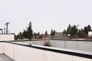 Entire Stunning Townhouse 3br2.5ba w Parking