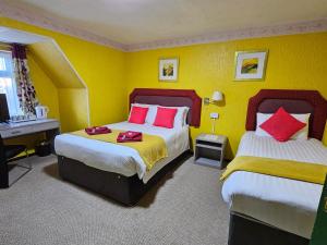 Standard Family Room room in Collingwood Hotel