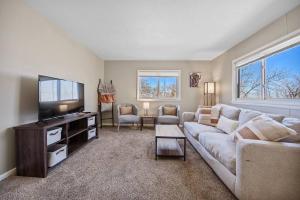 Downtown Condo-Lower Level