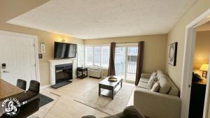 Blue Mtn 1 Bedroom with Mountain View