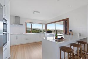 72 Seagull Ave Chiton - BYO Linen