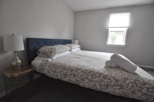 Housepitality - Franklinton Manor - Spacious