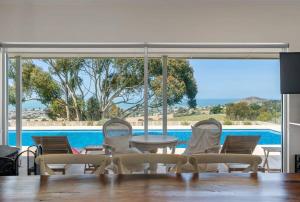 Encounter Blue - Waitpinga - Linen Included